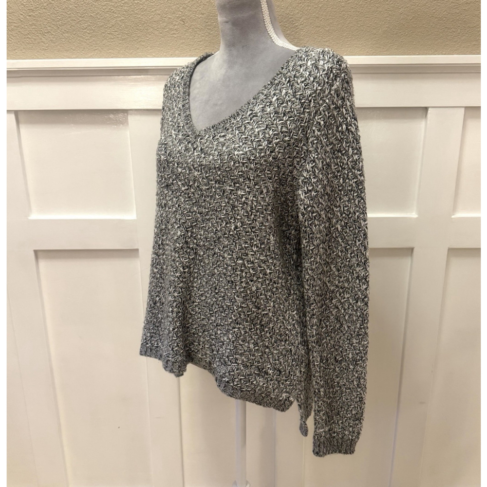 White House Black Market High-low Hem Sweater Size:L Gray Sequin Knit V Neck